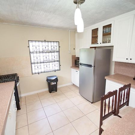 Spacious 3-Bedroom Home - Regency Park Bridgetown Exteriör bild