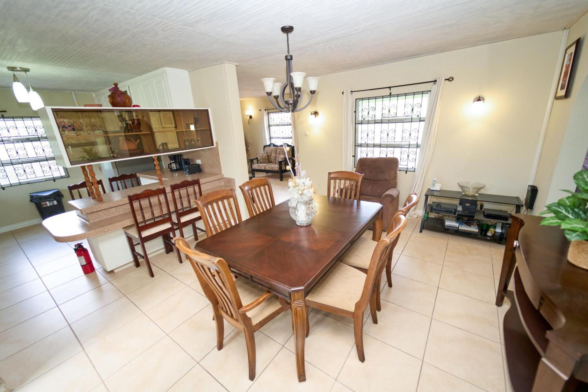 Spacious 3-Bedroom Home - Regency Park Bridgetown Exteriör bild