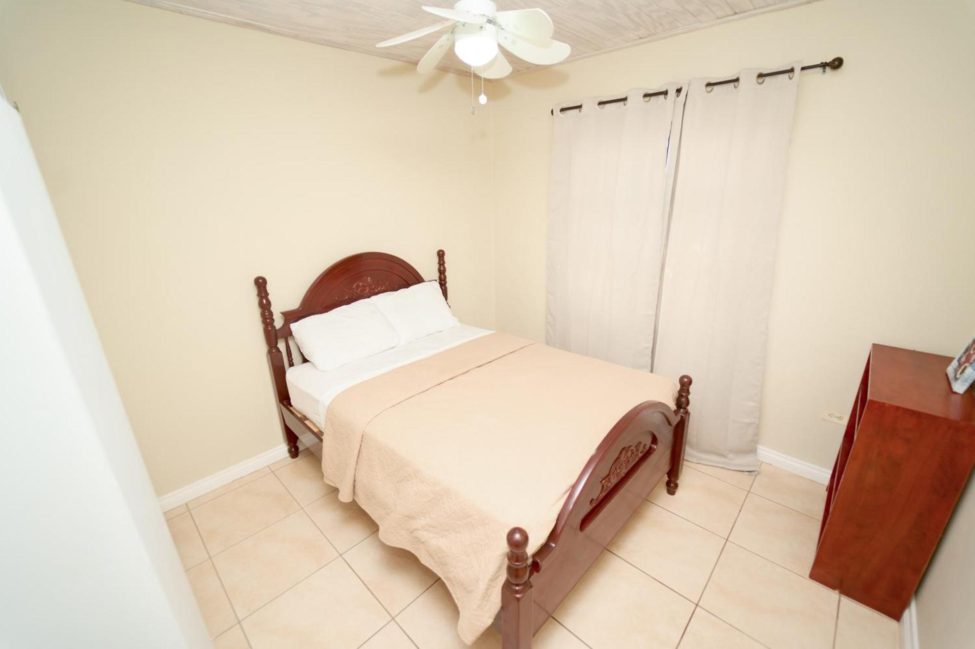 Spacious 3-Bedroom Home - Regency Park Bridgetown Exteriör bild